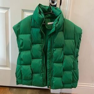 Ensemble Green Puffer Vest